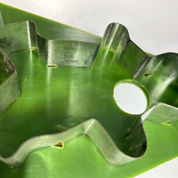 Vintage Hoan Giant Plastic Metal Christmas Tree Cutter in a Single Cut 13.5" - Picture 3 of 12